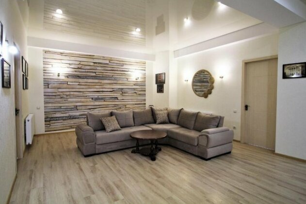 Heart of Tbilisi - modern 3 bedroom apartment - Photo3