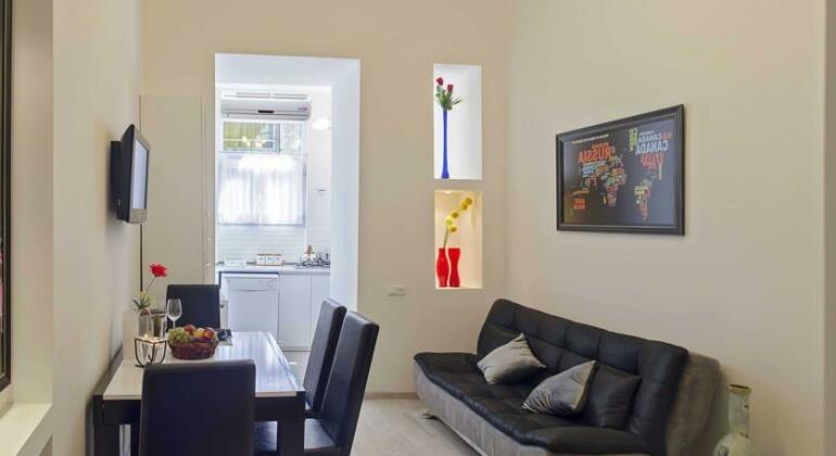 Mtatsminda Apartment - Photo2