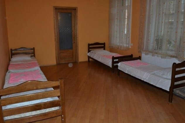 Paris Hostel Tbilisi - Photo3