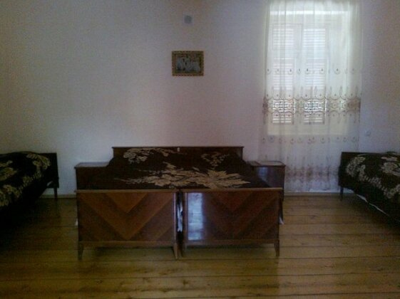 Guest House Tsitsinatela - Photo4