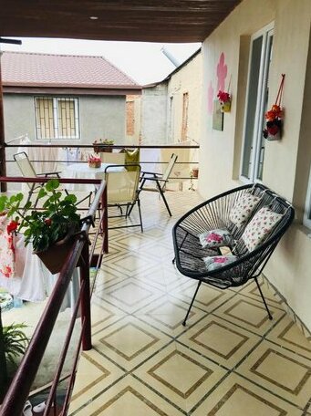 Natia - Photo3