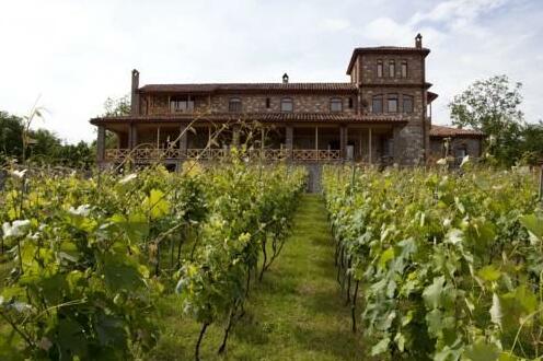 Schuchmann Wines Chateau Villas & SPA