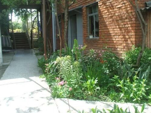 TLT Guest House - Photo4