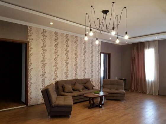 White House in Kakheti Eniseli - Photo2