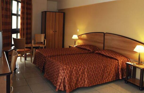 Central Hotel Cayenne - Photo2
