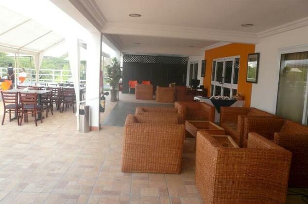 Airport View Hotel - Photo2