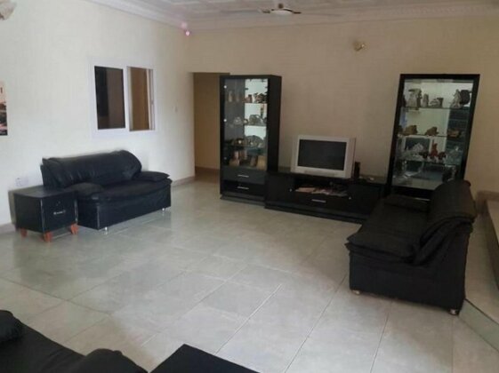 Charlie's Guesthouse Accra - Photo5