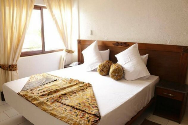 Coconut Grove Sakumono Hotel - Photo3