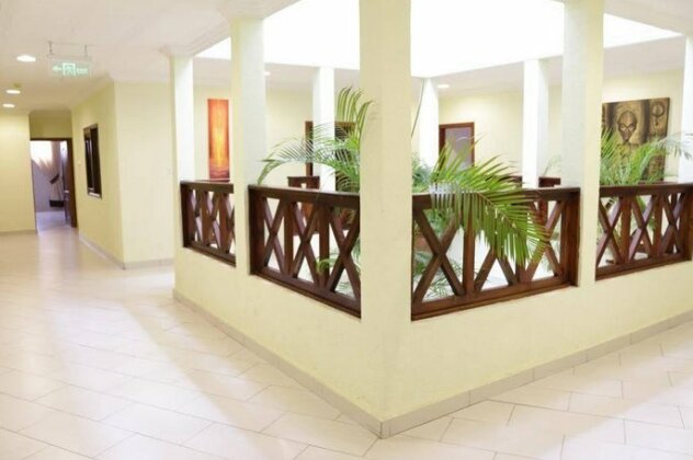 Coconut Grove Sakumono Hotel - Photo5