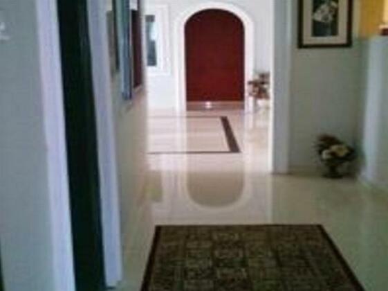 House In Gated Community - Photo2