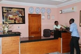 Le Baron Hotel Accra - Photo2