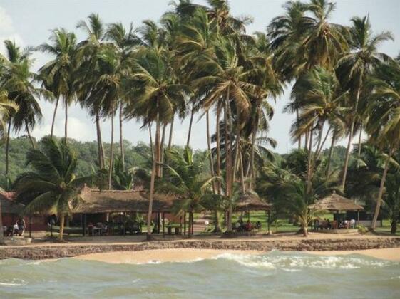 Coconut Grove Beach Resort - Photo4