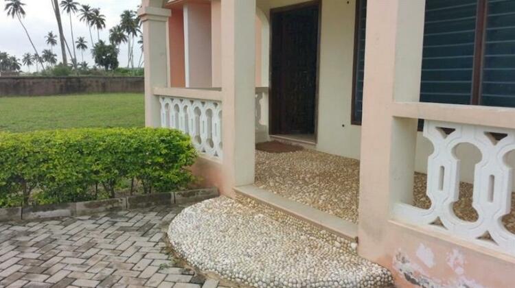The Beach house Elmina - Photo2