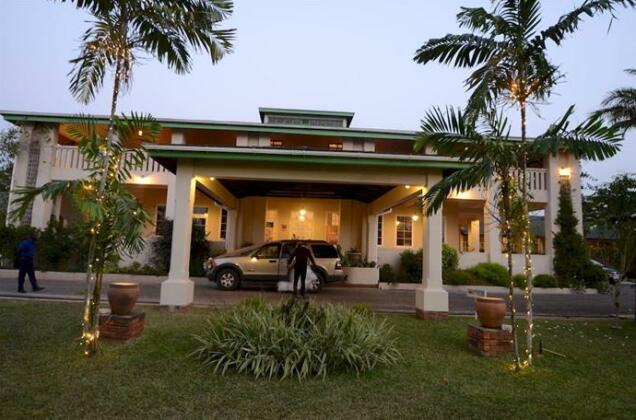 Planters Lodge and Spa - Photo2