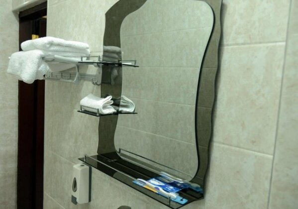 Target Hill Hotel - Photo3