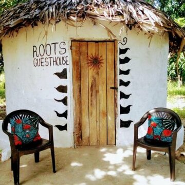Roots Guesthouse Soma