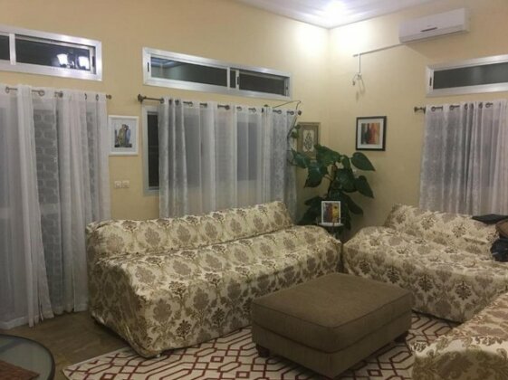 Barry - Tall Guest House - Photo2