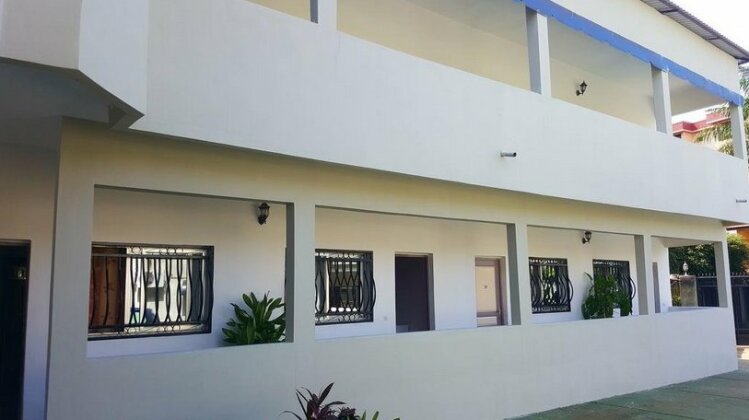 Le Petit Chalet Hotel - Photo3