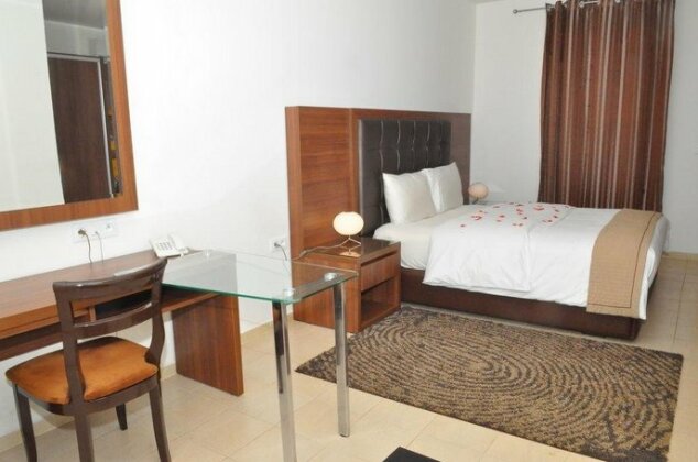 Riviera Royal Hotel - Photo4