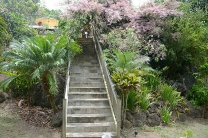 Bungalow With one Bedroom in Pointe-noire With Furnished Garden and Wifi Basse-Terre