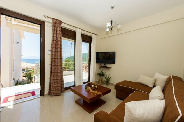 Villa next to the beach with panoramic view - Photo3