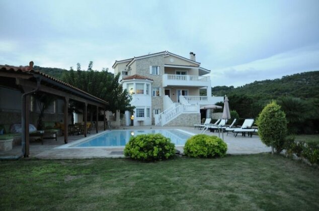 Bella Villa Aegina