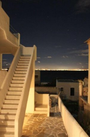 Blue Dolphin Studios and Apartment - Photo2