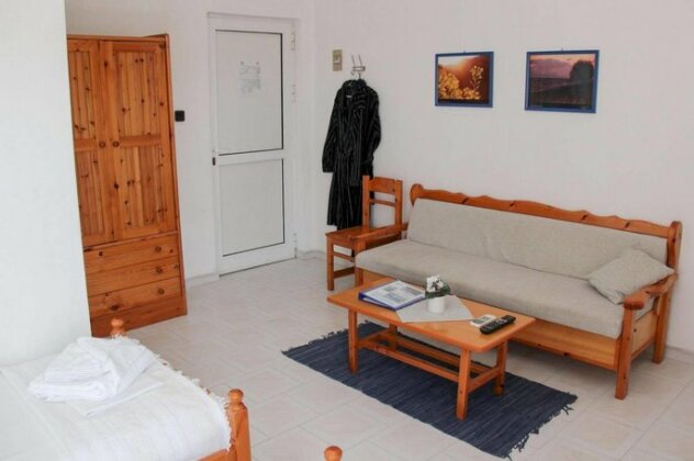 Blue Dolphin Studios and Apartment - Photo5