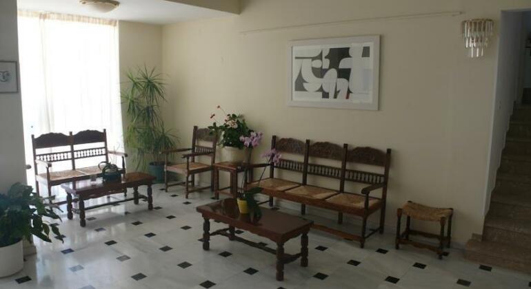 Danae Hotel - Photo2
