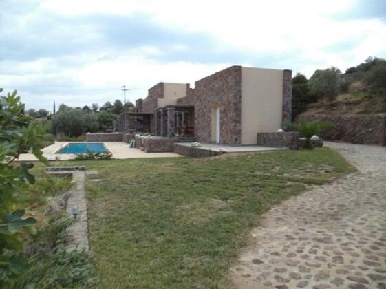 Elanion Villa - Photo2