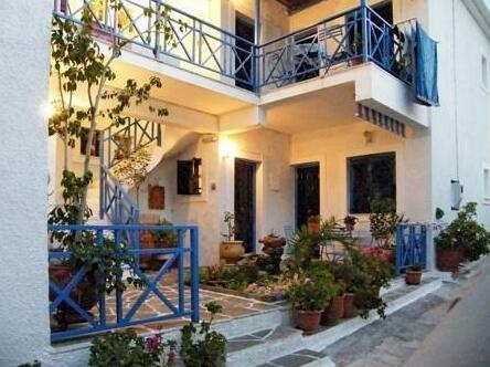 Electra Pension Aegina - Photo2