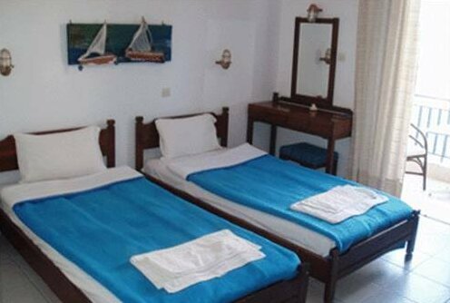Helios Hotel Aegina - Photo3