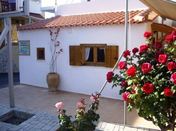 Ifigenia Apartments Aegina - Photo4