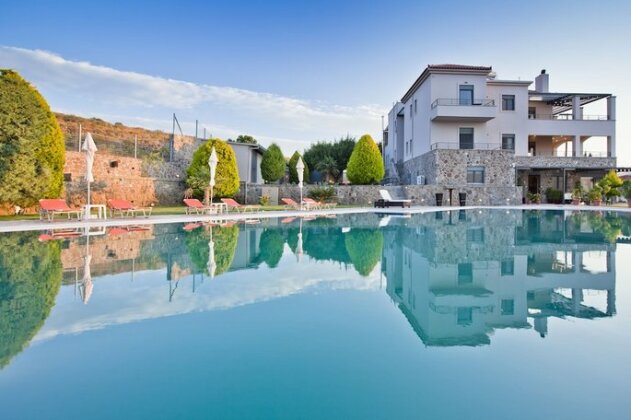 Marini Luxury Apartments and Suites - Photo2
