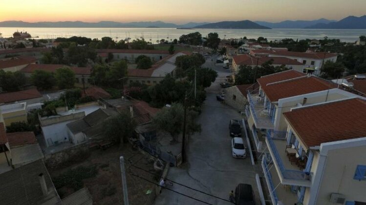 Pistakion Houses