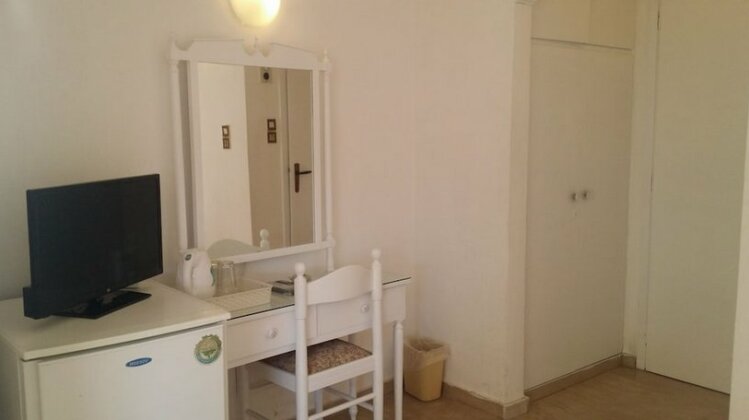 Rachel Hotel Aegina - Photo4