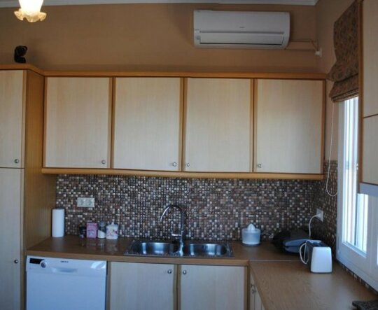 Red House in Aegina - Photo4