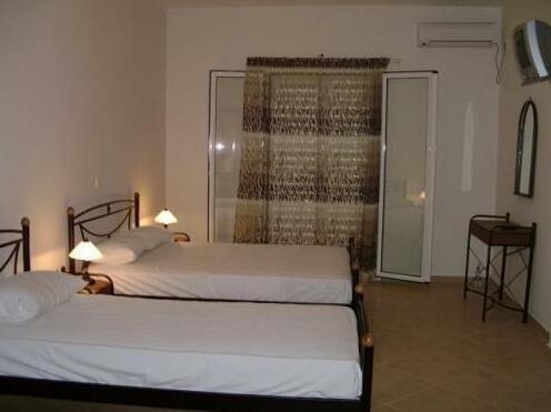 Villa Alexandra Aegina - Photo3
