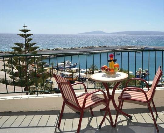 Akteon Rooms - Photo3