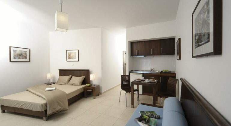 Glaros Hotel Apartment - Photo4