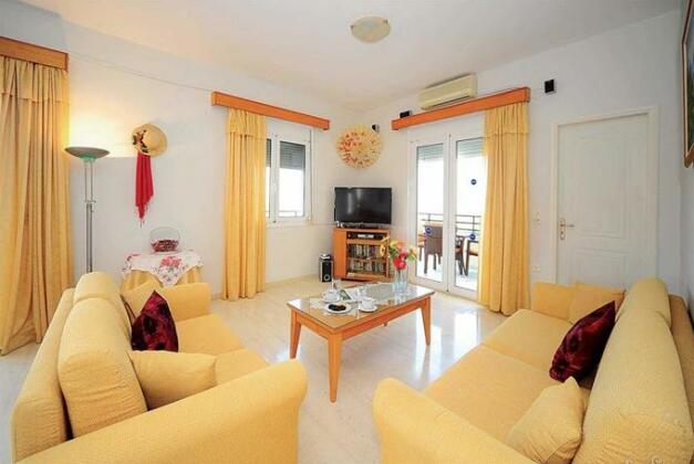 Padelis - Photo2