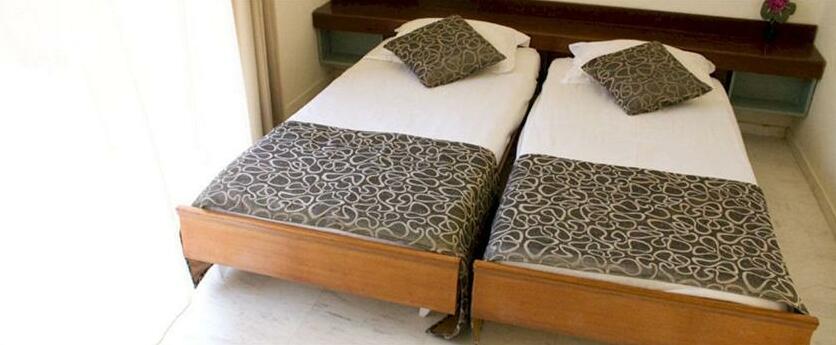 Forum Suites - Photo5