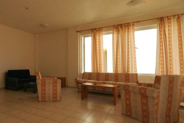 Golden Sand Suites - Photo3