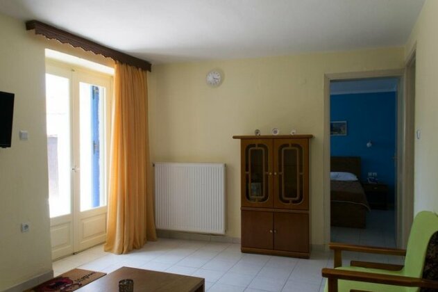 Ippotamos House - Photo3