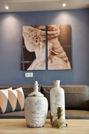 Siggos Suites - Photo2