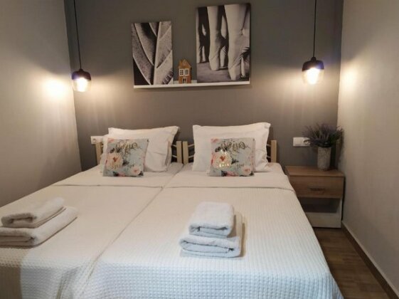 Siggos Suites - Photo3