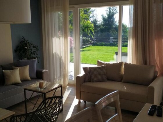 Siggos Suites - Photo4