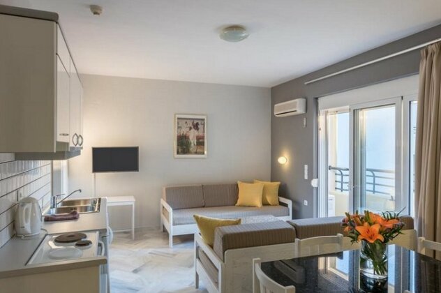 Alantha Apartments - Photo4