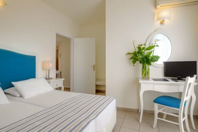 Mare Hotel Apartments - Photo2