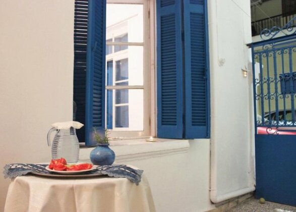 Marika's Traditional House - Photo5